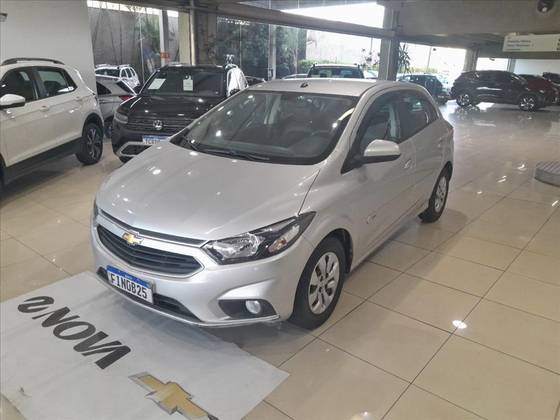 CHEVROLET ONIX 1.0 MPFI JOY 8V FLEX 4P MANUAL CHEVROLET ONIX 1.0 MPFI JOY 8V FLEX 4P MANUAL